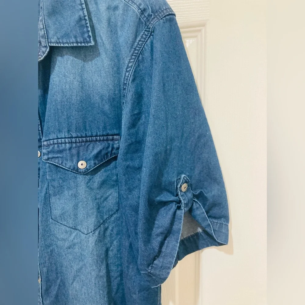 LIKE NEW Calvin Klein sz M Blue Denim 100% Cotton Cute Sleeves Shirt - Picture 7 of 10